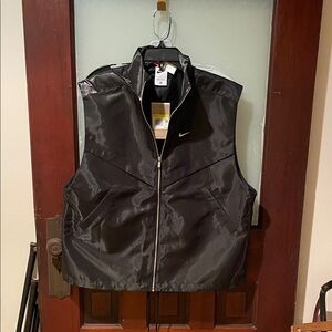 Nike Women’s Black Vest